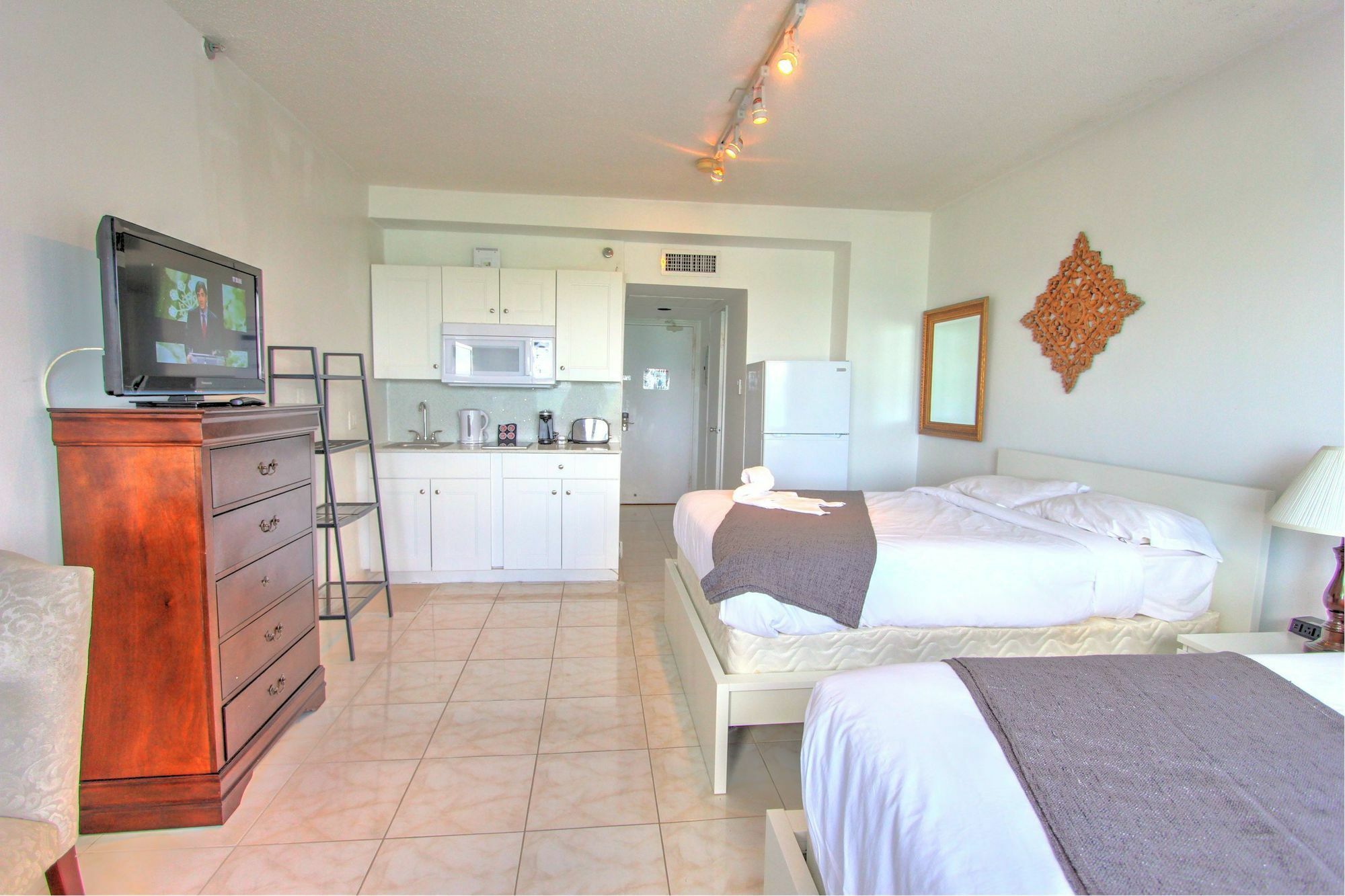 Private Apartments At The Casablanca Miami Beach Exterior foto