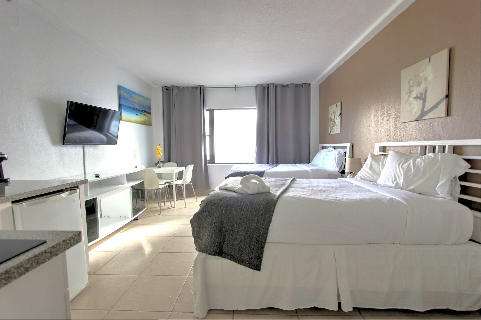 Private Apartments At The Casablanca Miami Beach Exterior foto