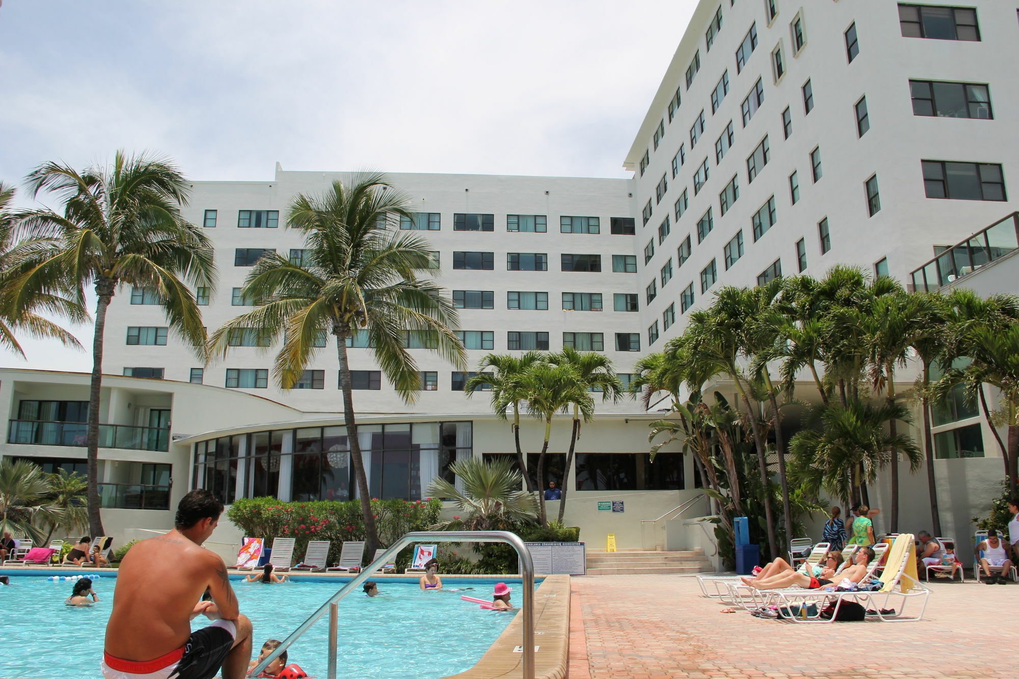 Private Apartments At The Casablanca Miami Beach Exterior foto