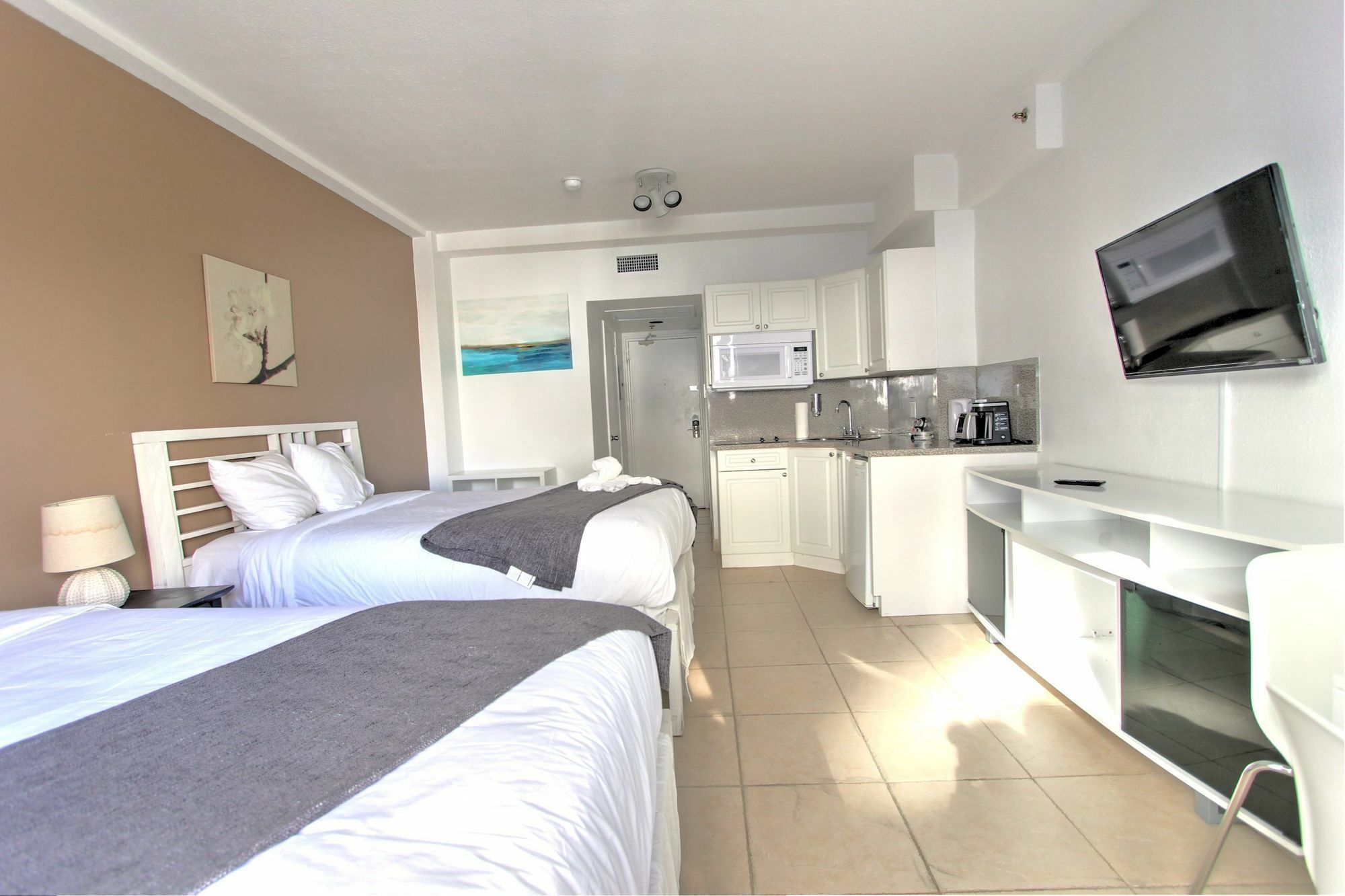 Private Apartments At The Casablanca Miami Beach Exterior foto