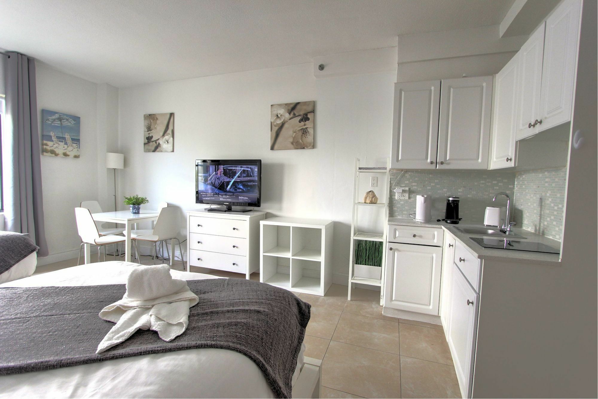 Private Apartments At The Casablanca Miami Beach Exterior foto